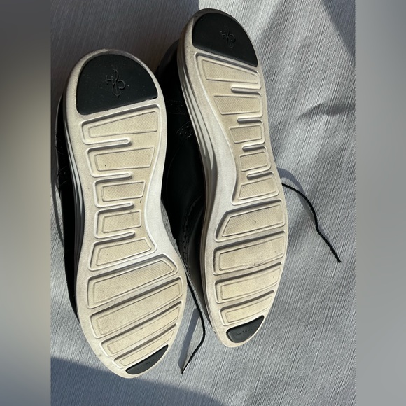 Women's ØriginalGrand Wingtip Oxfords - Picture 6 of 6